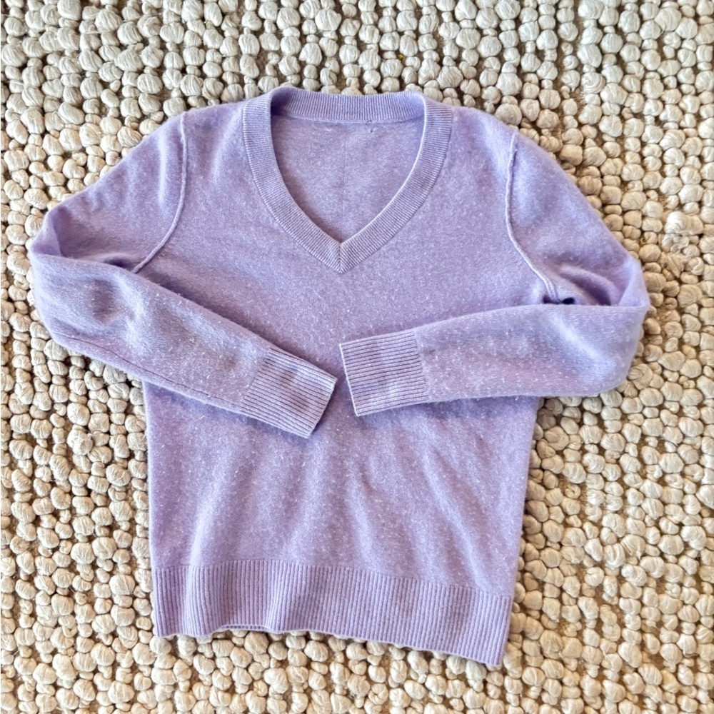 Bloomingdale's Soft Violet colored V-Neck Cashmere Sweater